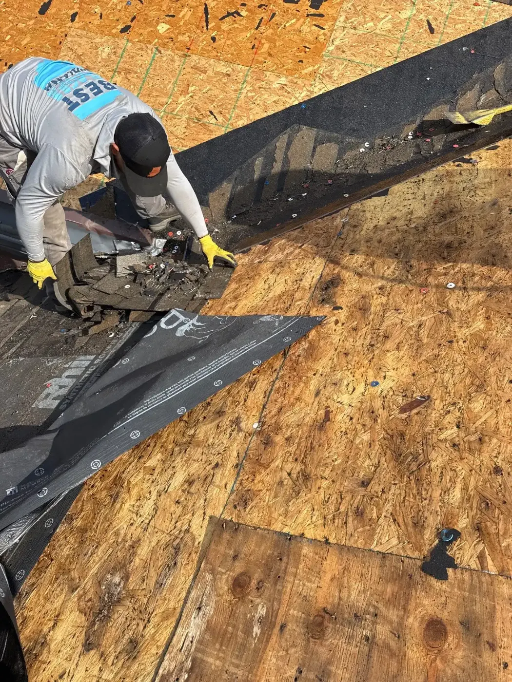Manufacturer-certified roof installation in Rensselaer
